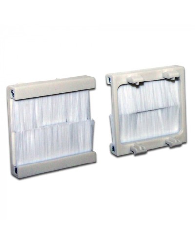 Вставка с черным щеточным вводом, 45х45 LANMASTER (LAN-SIP-23BR-BK) в Красногорске Коннекторы ВО Pintop.ru